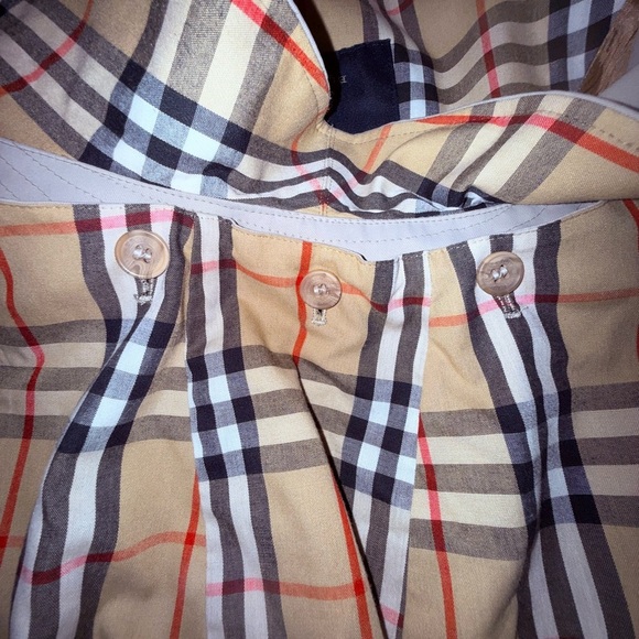 Burberry London women’s Vintage Joce trench Coat - Picture 12 of 15